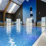 Comfortable House On The Water, 700 M From The Sea