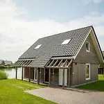 Comfortable House On The Water, 700 M From The Sea