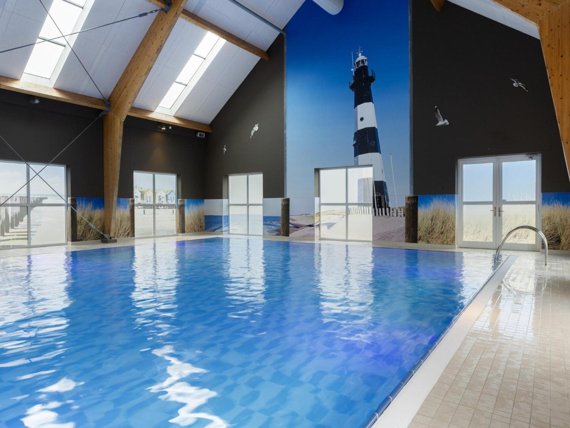 Comfortable House On The Water, 700 M From The Sea Vakantiehuis