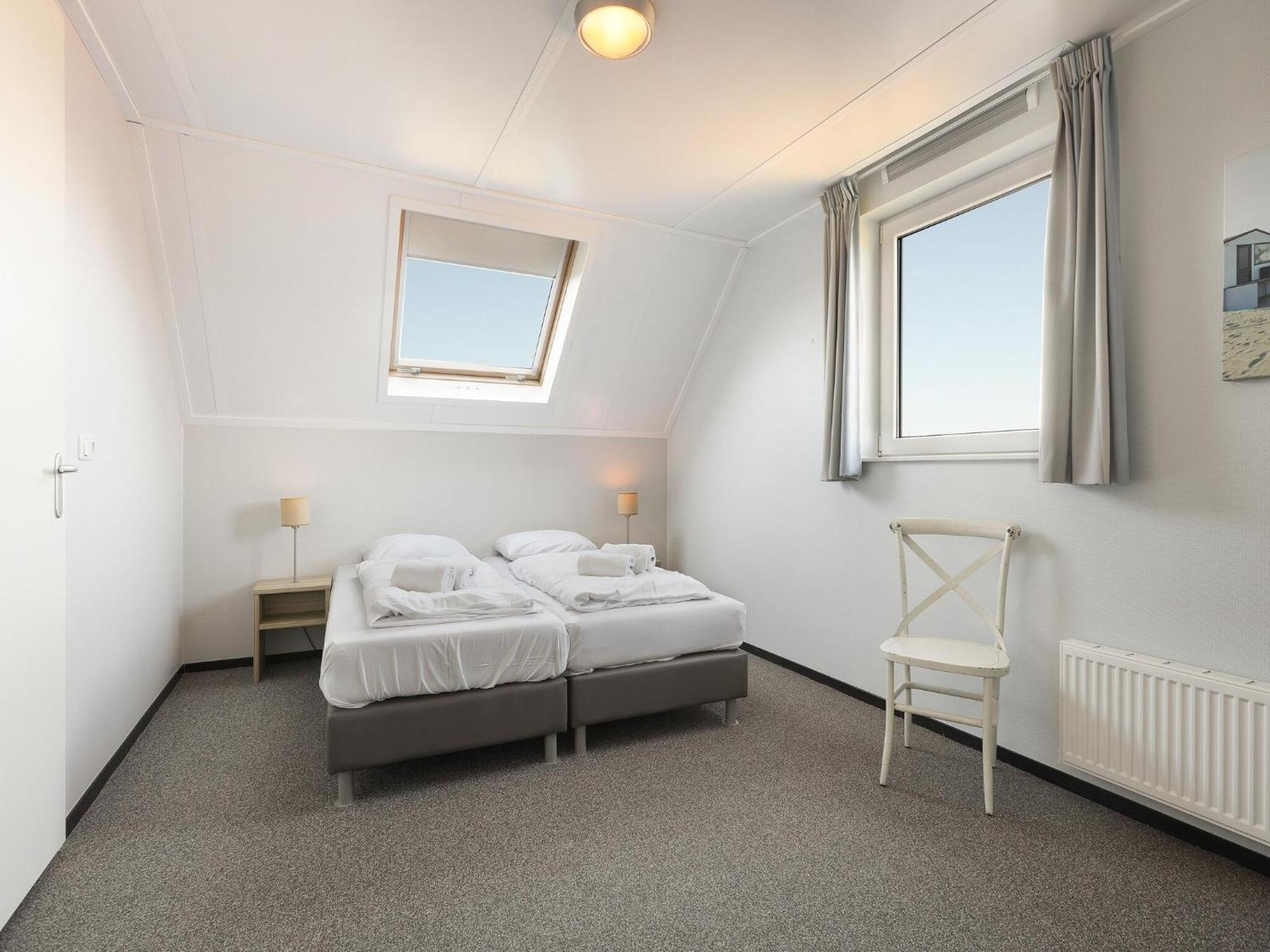 Comfortable House On The Water, 700 M From The Sea * Nieuwvliet
