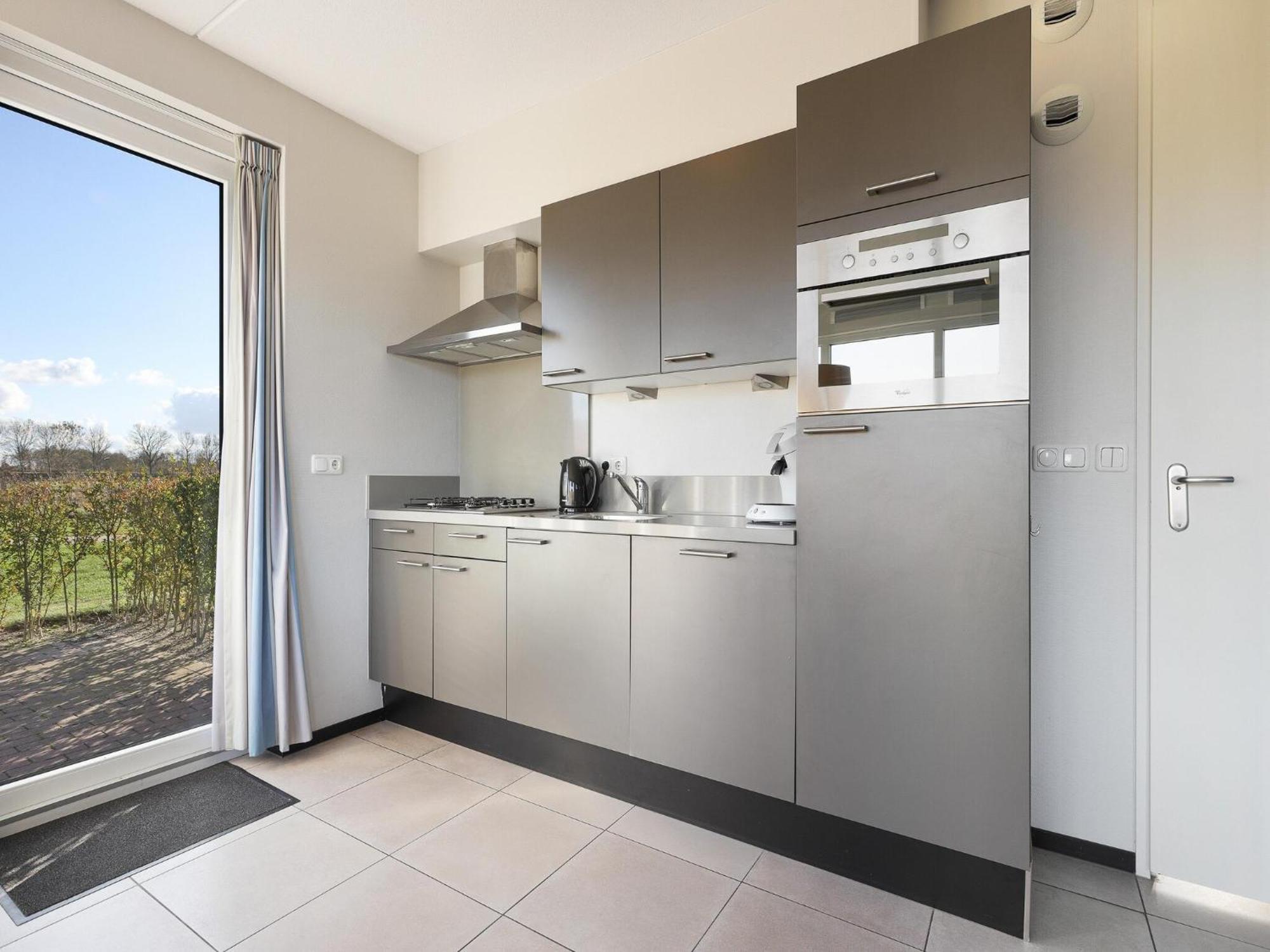 Comfortable House On The Water, 700 M From The Sea